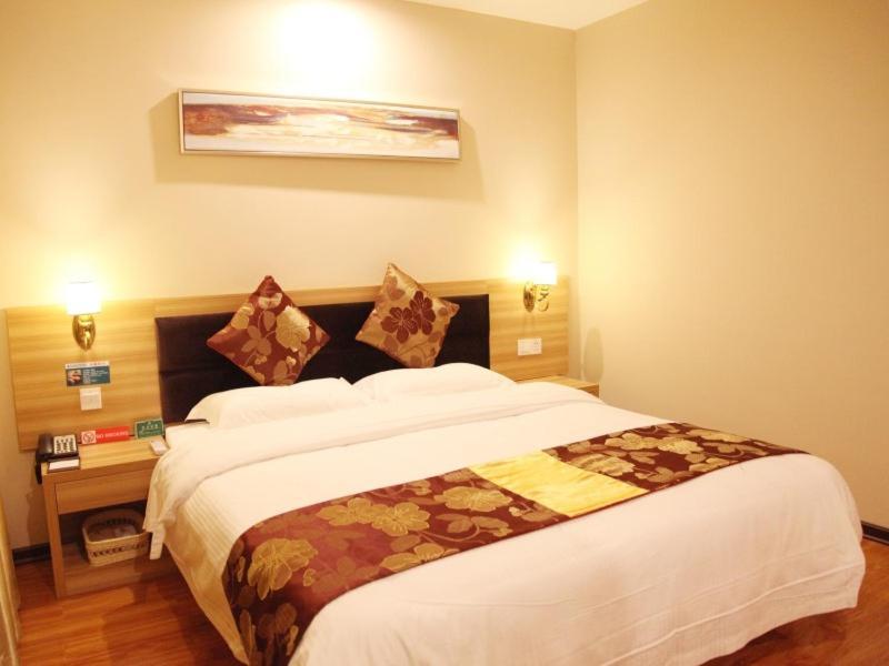 Greentree Alliance Yichang East Yichang Station Hotel Экстерьер фото