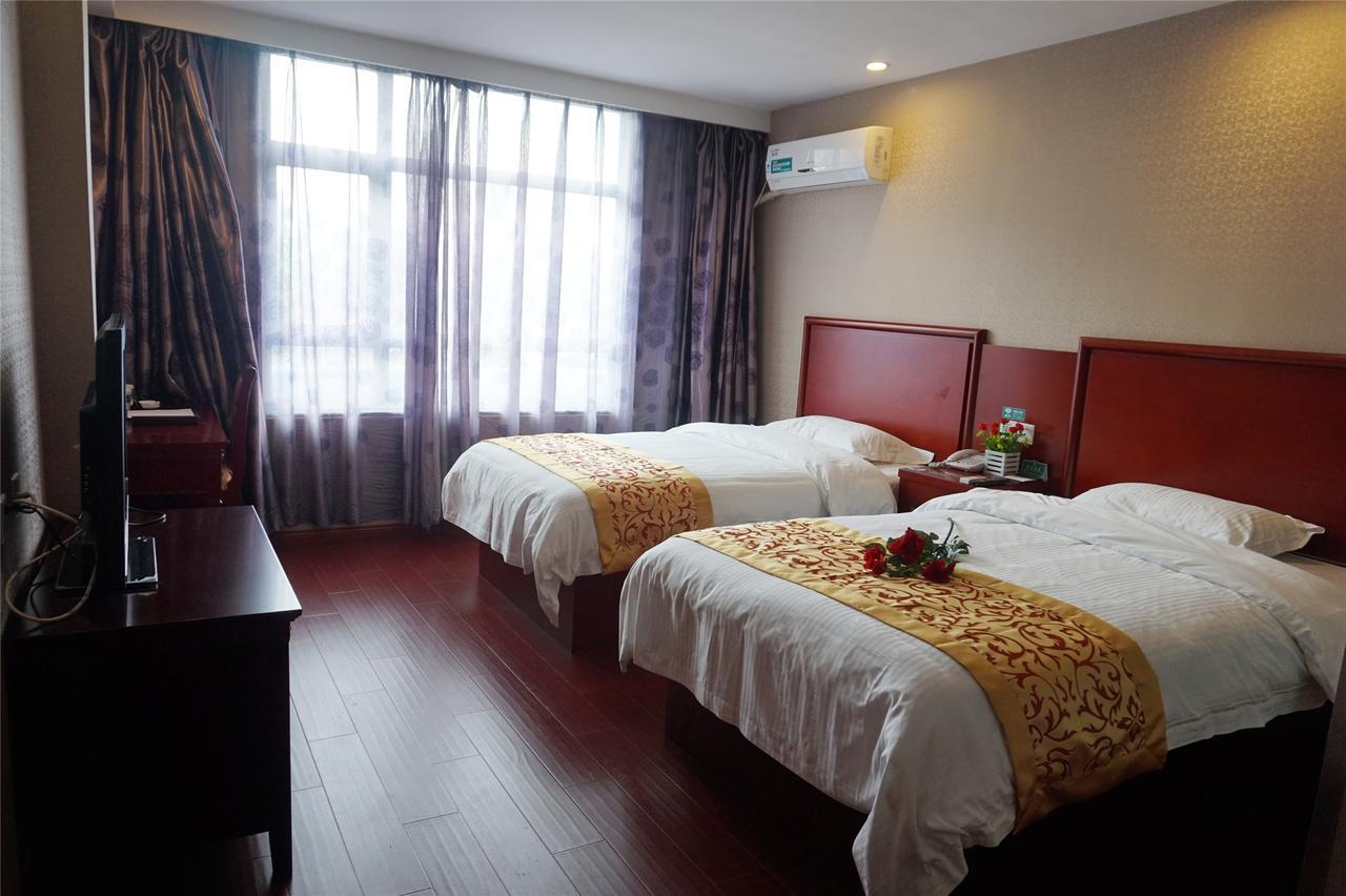 Greentree Alliance Yichang East Yichang Station Hotel Экстерьер фото